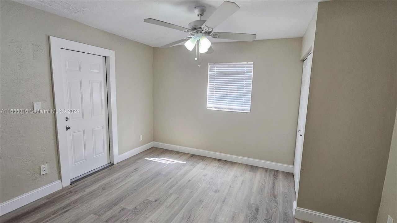 For Sale: $459,900 (3 beds, 2 baths, 1175 Square Feet)