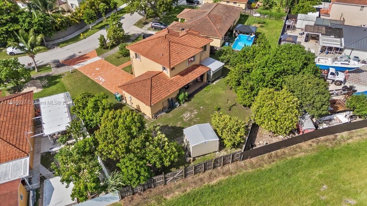 En Venta: $669,900 (5 camas, 3 baños, 2174 Pies cuadrados)