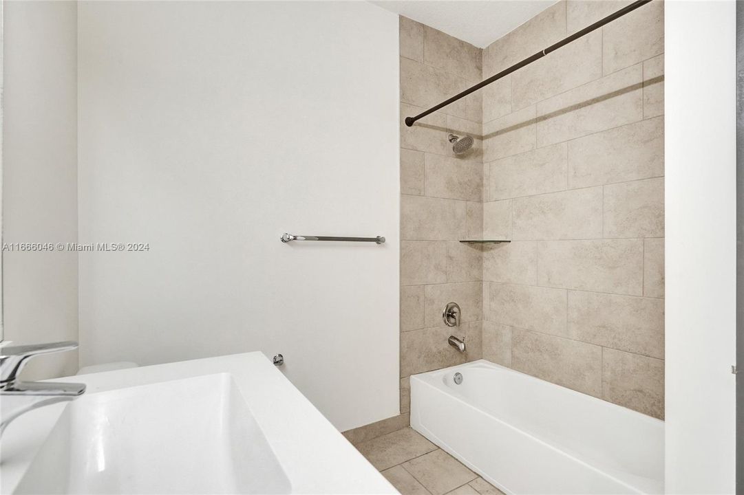 For Rent: $4,000 (3 beds, 2 baths, 1743 Square Feet)