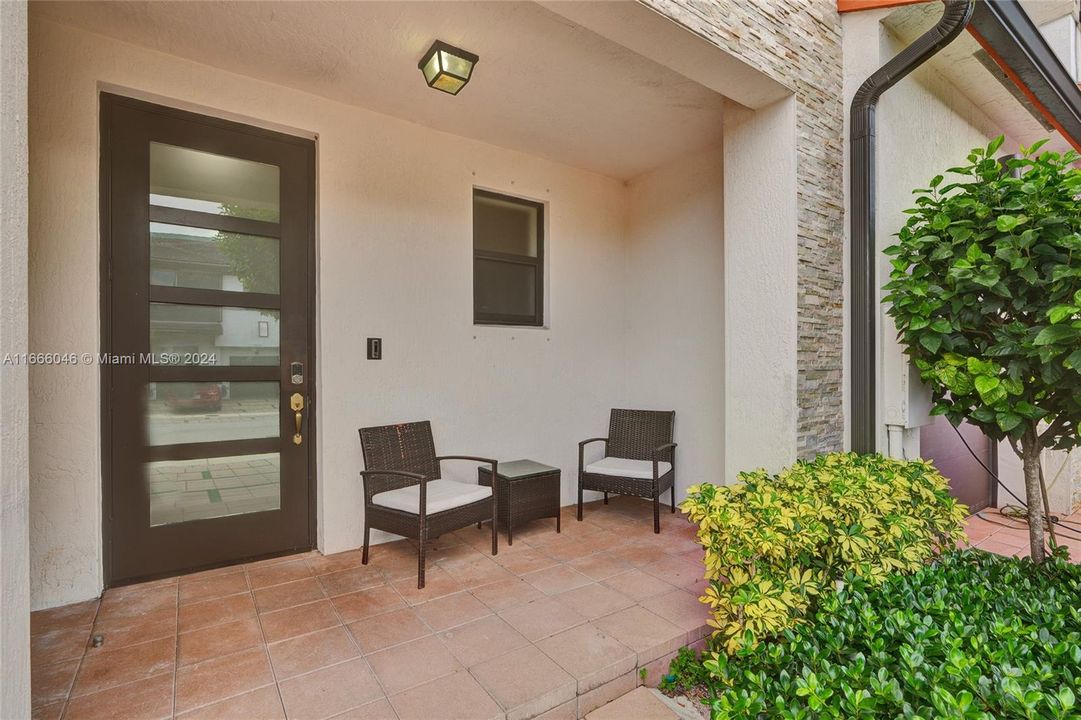 Active With Contract: $3,500 (3 beds, 2 baths, 1743 Square Feet)