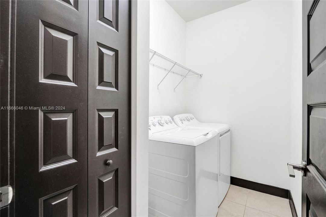 Active With Contract: $3,500 (3 beds, 2 baths, 1743 Square Feet)