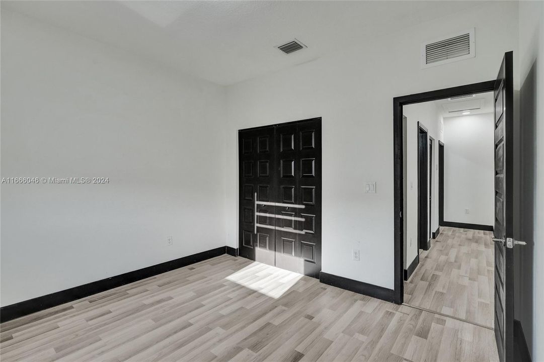 Active With Contract: $3,500 (3 beds, 2 baths, 1743 Square Feet)