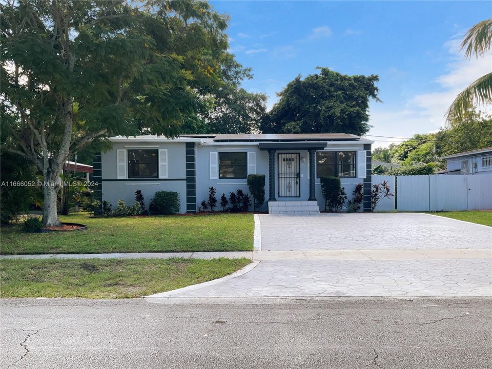 For Sale: $520,000 (3 beds, 2 baths, 1110 Square Feet)