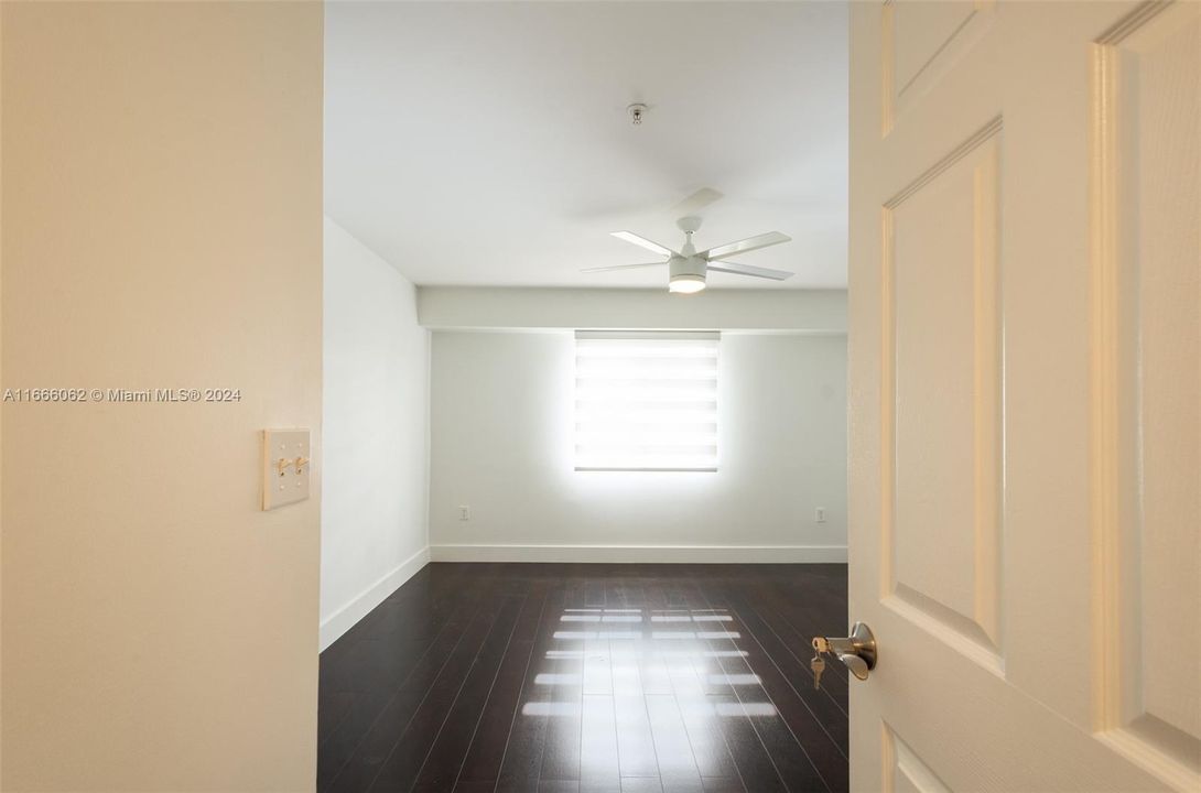 For Rent: $2,400 (1 beds, 1 baths, 859 Square Feet)