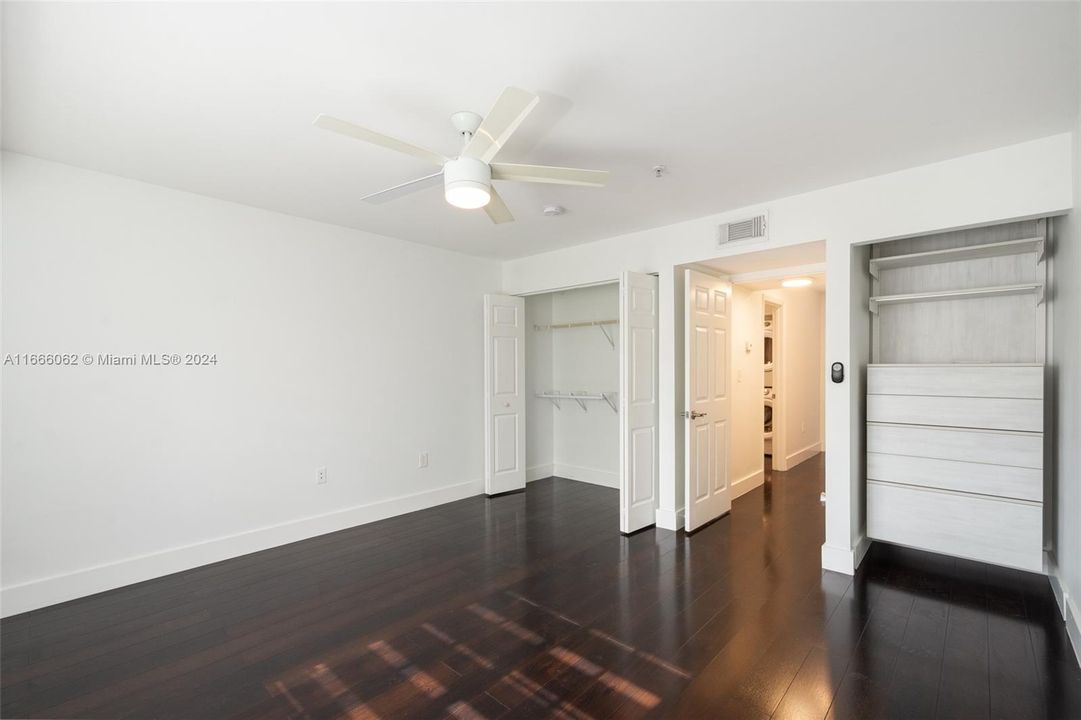 For Rent: $2,400 (1 beds, 1 baths, 859 Square Feet)