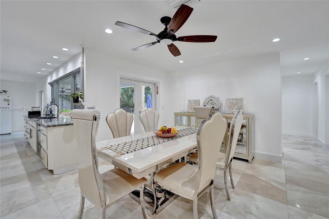 For Sale: $1,400,000 (4 beds, 2 baths, 2658 Square Feet)