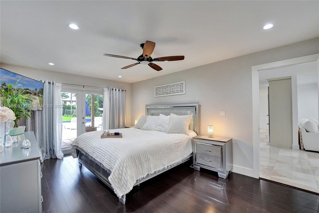 For Sale: $1,400,000 (4 beds, 2 baths, 2658 Square Feet)