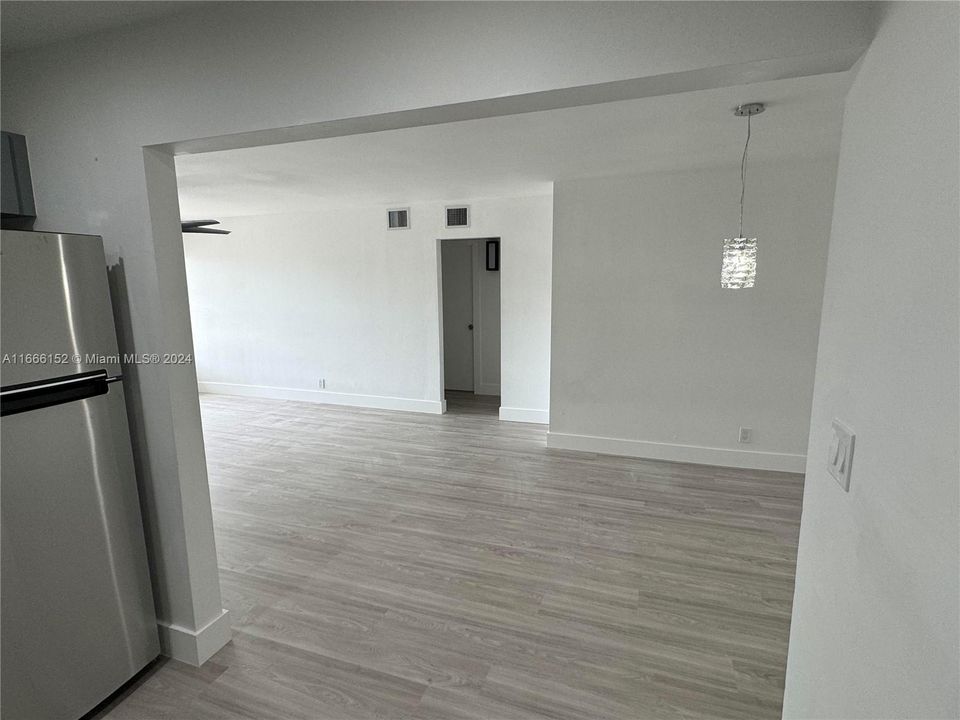 En Venta: $290,000 (2 camas, 1 baños, 952 Pies cuadrados)