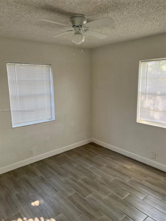 For Rent: $2,700 (3 beds, 1 baths, 1206 Square Feet)