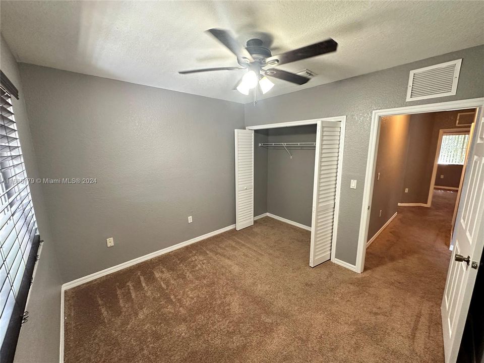 For Rent: $2,800 (4 beds, 2 baths, 1799 Square Feet)