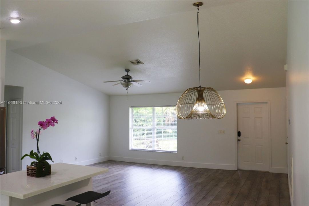 For Rent: $3,695 (3 beds, 2 baths, 1355 Square Feet)