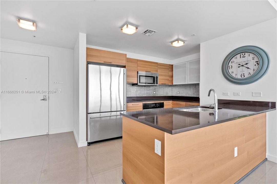 For Rent: $4,400 (2 beds, 2 baths, 1262 Square Feet)