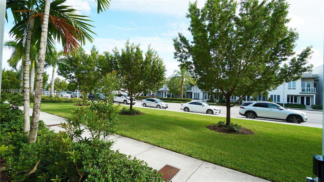 For Sale: $735,000 (3 beds, 2 baths, 1692 Square Feet)