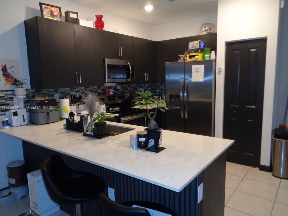 For Sale: $449,100 (3 beds, 2 baths, 1695 Square Feet)