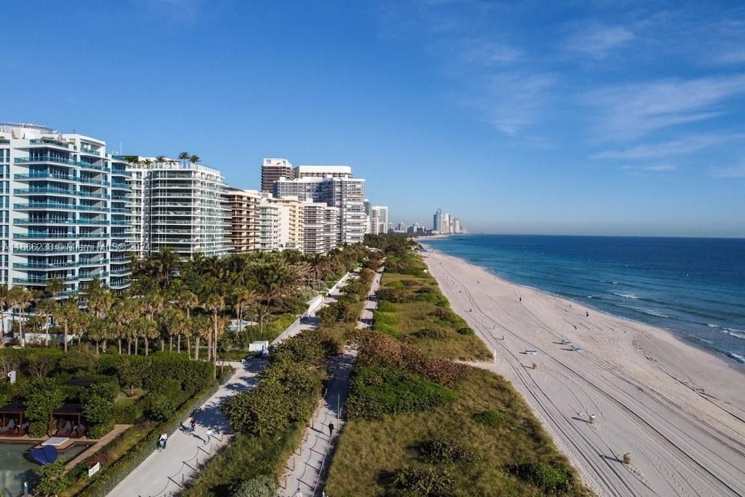 For Sale: $2,495,000 (3 beds, 3 baths, 1945 Square Feet)