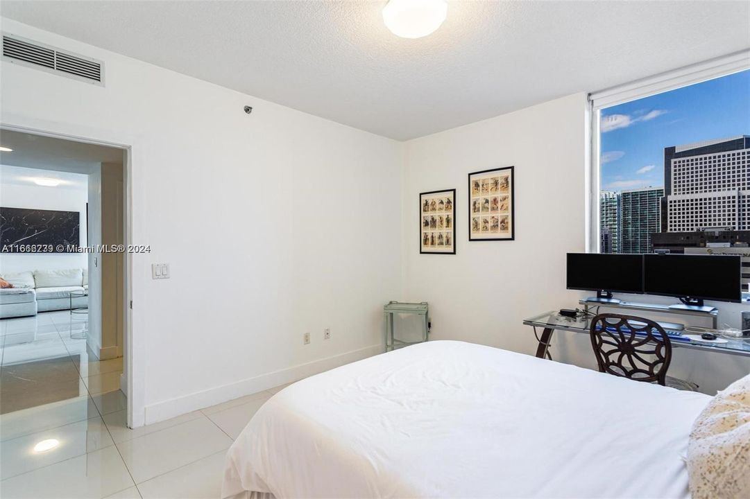 For Sale: $680,000 (2 beds, 2 baths, 1368 Square Feet)