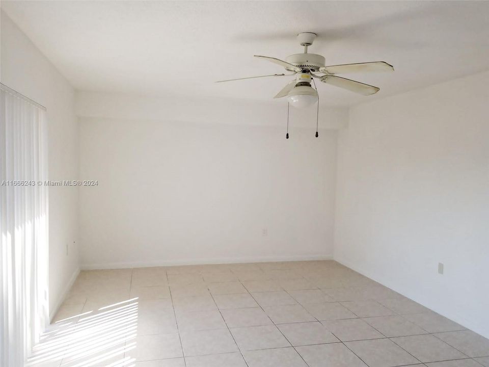 For Rent: $1,900 (2 beds, 2 baths, 1236 Square Feet)