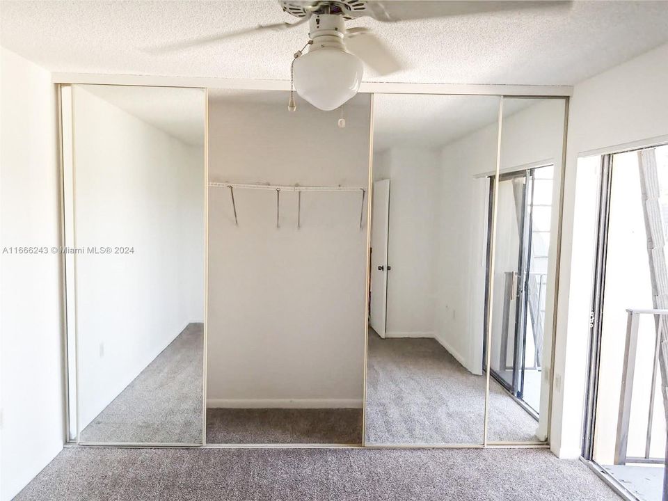 For Rent: $1,900 (2 beds, 2 baths, 1236 Square Feet)