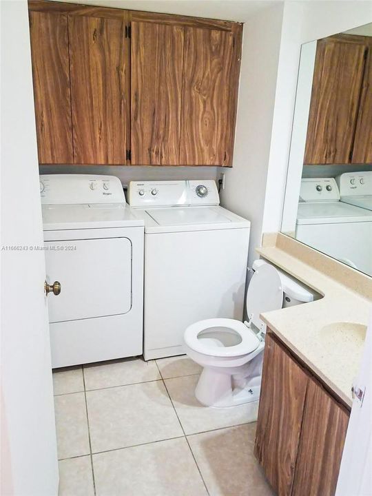 For Rent: $1,900 (2 beds, 2 baths, 1236 Square Feet)