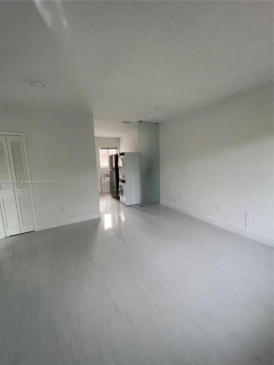 For Rent: $2,300 (2 beds, 1 baths, 1508 Square Feet)