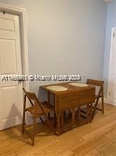 For Rent: $2,000 (1 beds, 1 baths, 789 Square Feet)