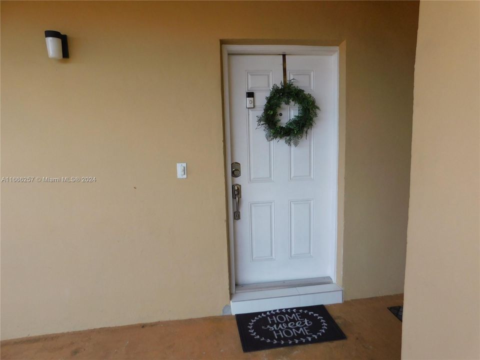 For Sale: $309,900 (3 beds, 2 baths, 1212 Square Feet)