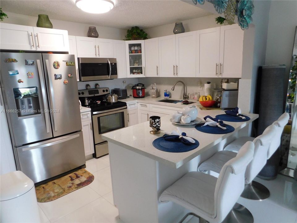 For Sale: $309,900 (3 beds, 2 baths, 1212 Square Feet)