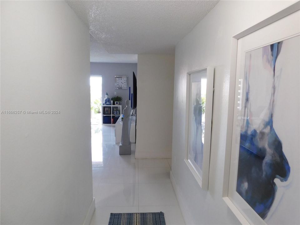 En Venta: $309,900 (3 camas, 2 baños, 1212 Pies cuadrados)