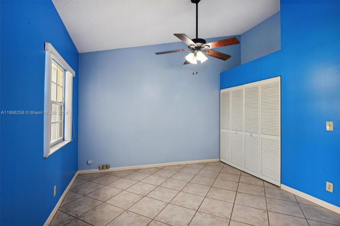 For Sale: $380,000 (3 beds, 2 baths, 1339 Square Feet)