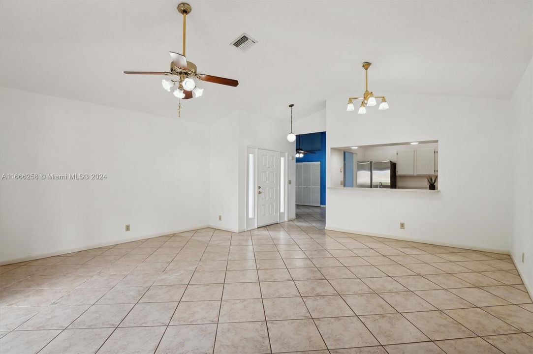 For Sale: $380,000 (3 beds, 2 baths, 1339 Square Feet)