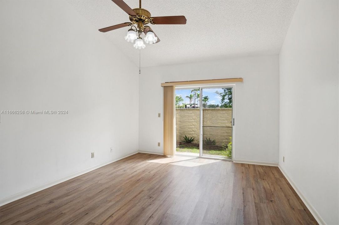 For Sale: $380,000 (3 beds, 2 baths, 1339 Square Feet)