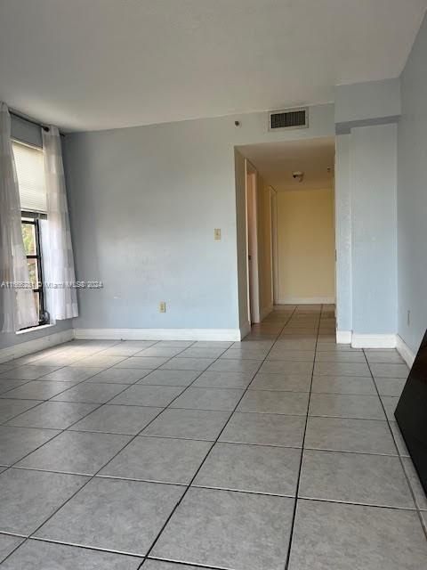 For Rent: $2,550 (2 beds, 2 baths, 1596 Square Feet)