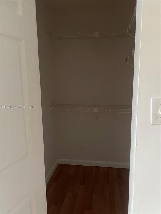 For Rent: $2,150 (2 beds, 2 baths, 1044 Square Feet)