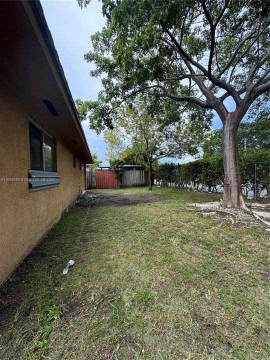 Active With Contract: $3,300 (4 beds, 2 baths, 1652 Square Feet)