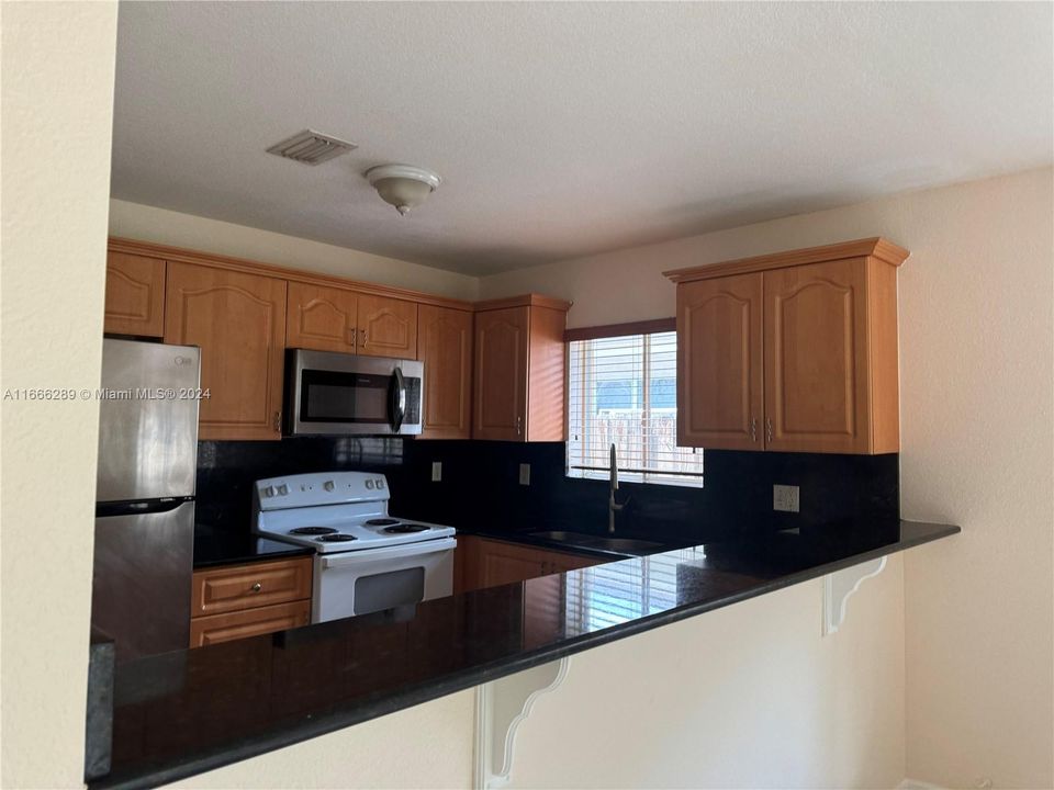 Active With Contract: $3,300 (4 beds, 2 baths, 1652 Square Feet)