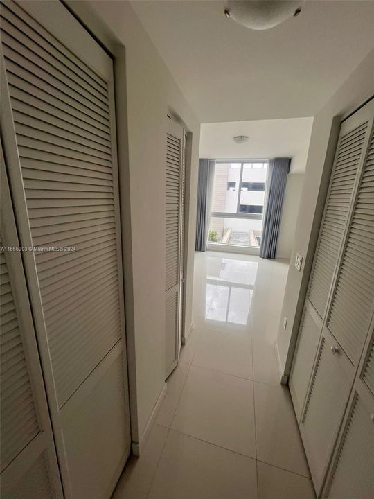 En Venta: $375,000 (2 camas, 2 baños, 989 Pies cuadrados)