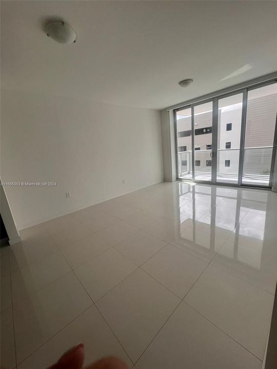 En Venta: $375,000 (2 camas, 2 baños, 989 Pies cuadrados)