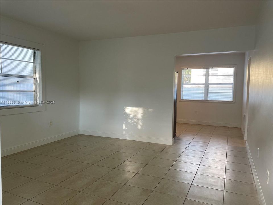 For Rent: $1,900 (1 beds, 1 baths, 0 Square Feet)