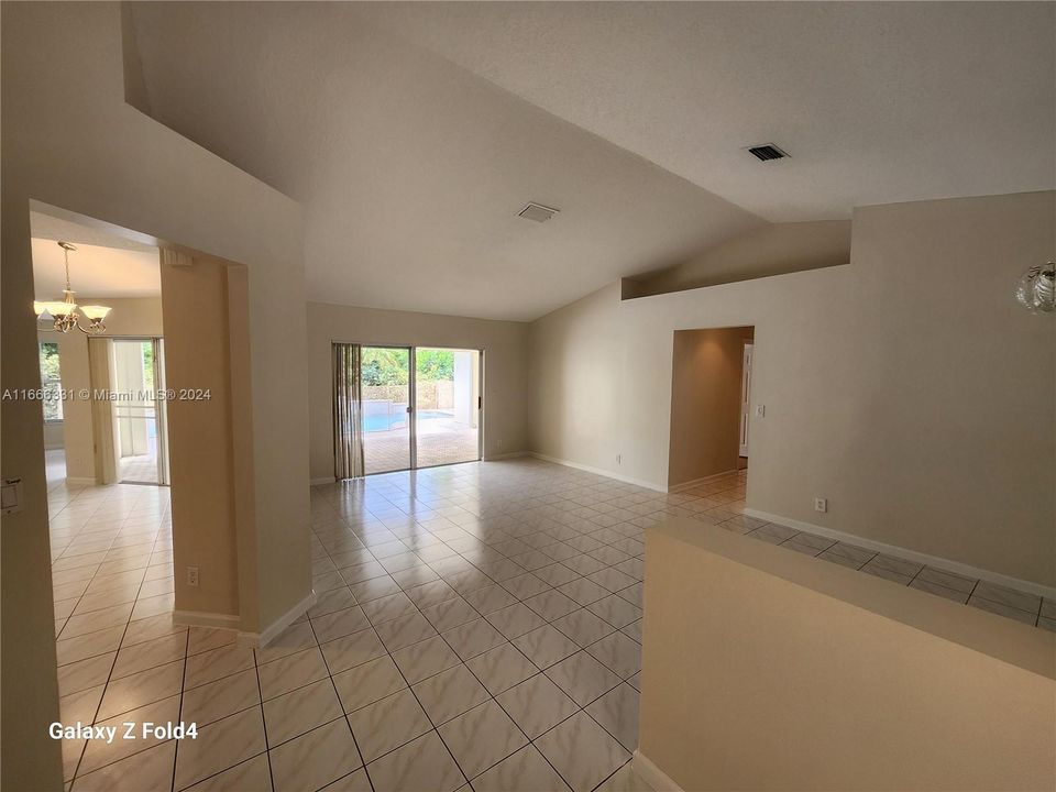 For Rent: $4,350 (4 beds, 2 baths, 2328 Square Feet)