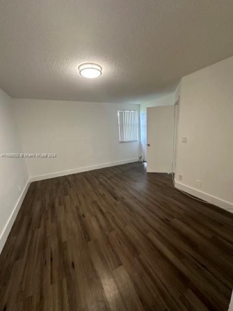 For Sale: $184,900 (2 beds, 2 baths, 1014 Square Feet)