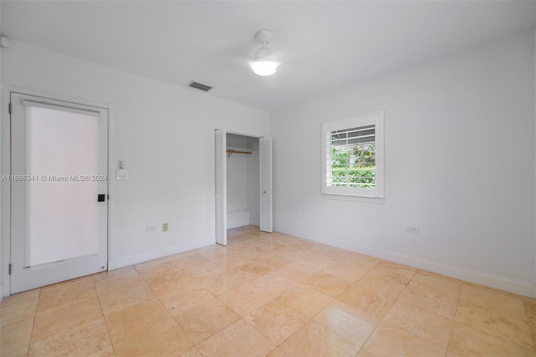 For Rent: $4,000 (3 beds, 2 baths, 1252 Square Feet)