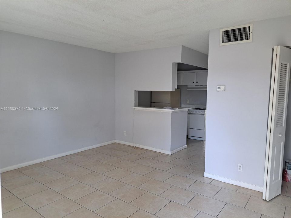 For Rent: $1,600 (1 beds, 1 baths, 495 Square Feet)