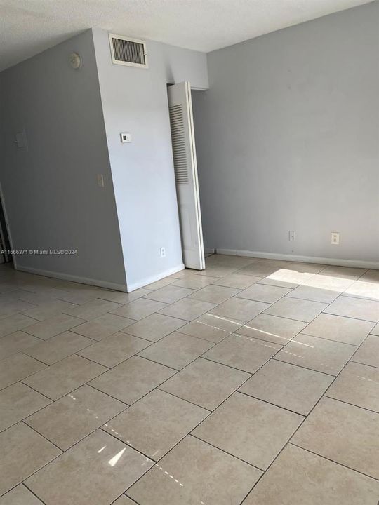 For Rent: $1,600 (1 beds, 1 baths, 495 Square Feet)