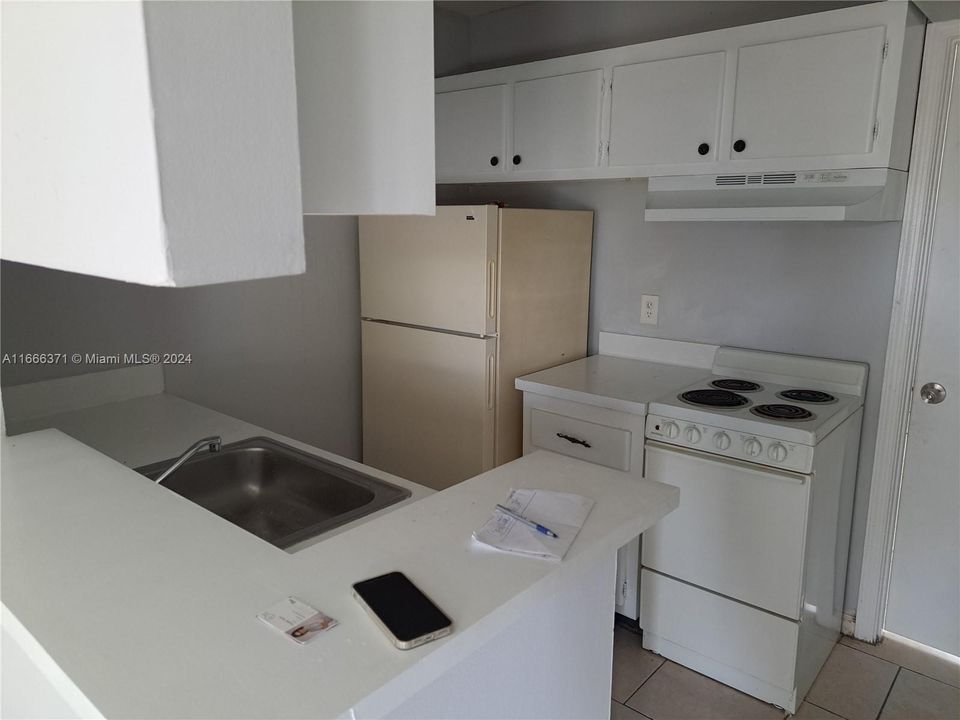 For Rent: $1,600 (1 beds, 1 baths, 495 Square Feet)