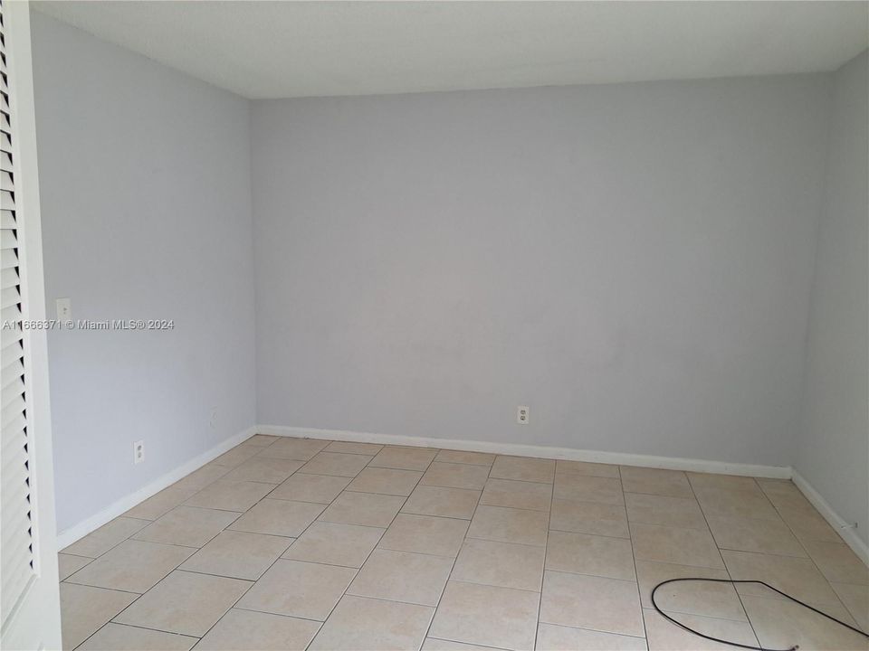 For Rent: $1,600 (1 beds, 1 baths, 495 Square Feet)