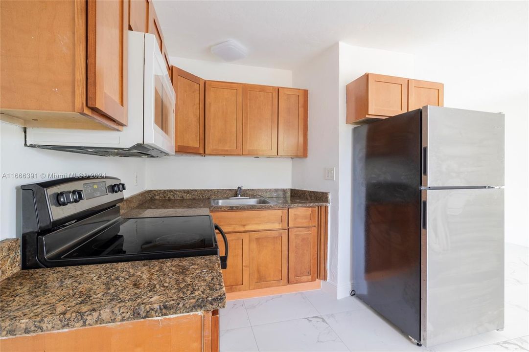 For Rent: $1,850 (1 beds, 1 baths, 546 Square Feet)