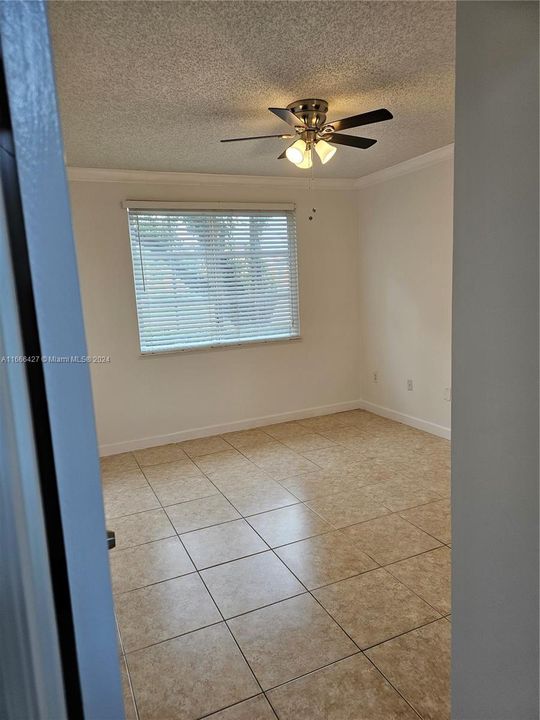 Active With Contract: $2,250 (2 beds, 2 baths, 1161 Square Feet)