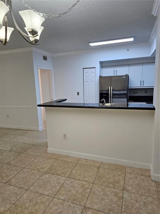 Active With Contract: $2,250 (2 beds, 2 baths, 1161 Square Feet)