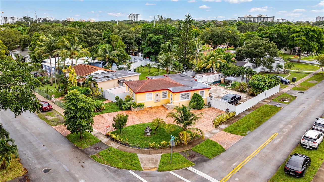 For Sale: $720,000 (4 beds, 3 baths, 1646 Square Feet)