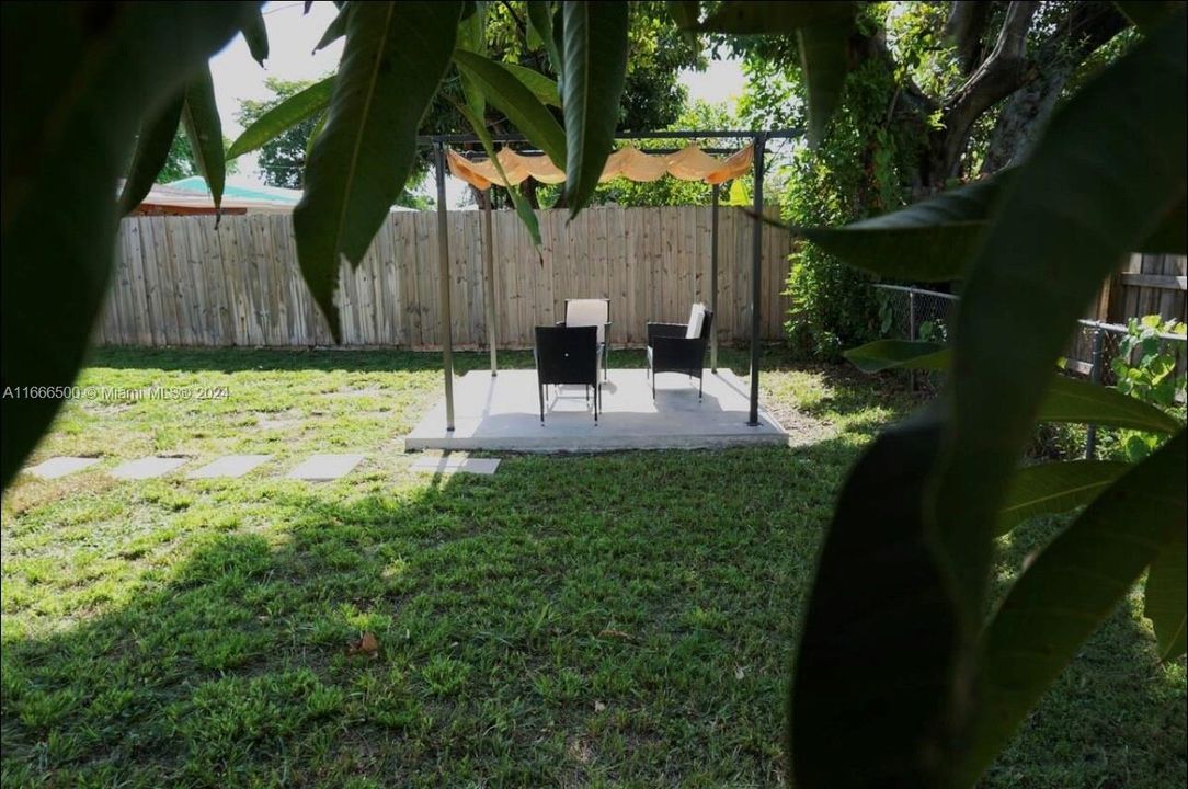 En Venta: $475,000 (3 camas, 1 baños, 966 Pies cuadrados)